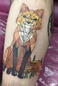 百乐动物纹身 男生小腿上可爱的狐狸纹身图片