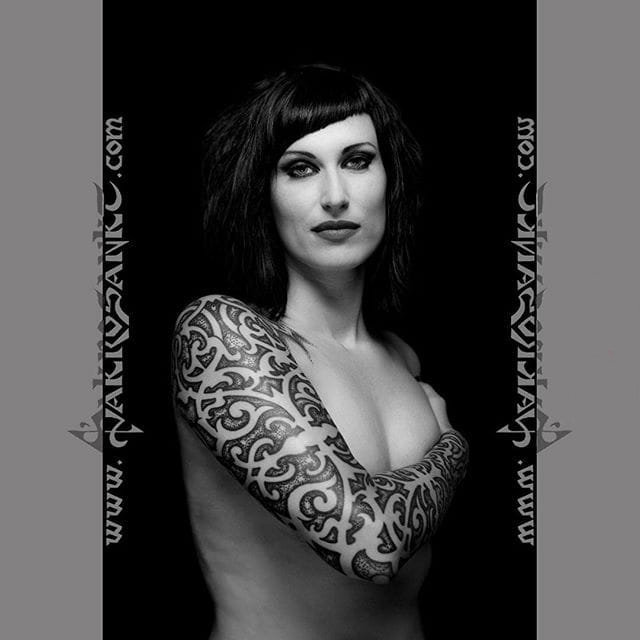 多款黑色线条素描几何元素创意经典霸气大面积纹身图案