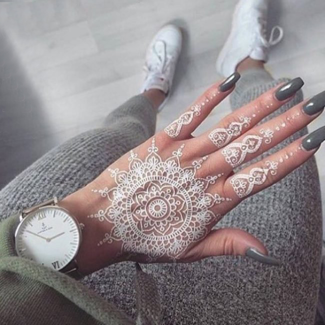 多款女生十分喜爱的白色隐形文艺小清新纹身图案