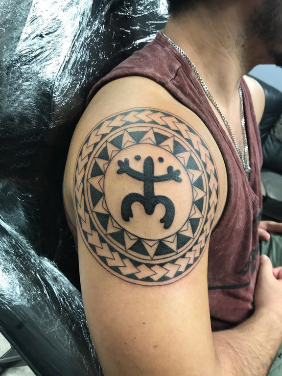 几何图腾纹身图案 男生手臂上几何图腾纹身图案