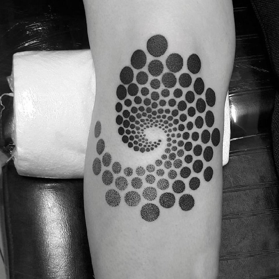 几何小清新纹身图案 女生手臂上黑色纹身几何小清新纹身图案