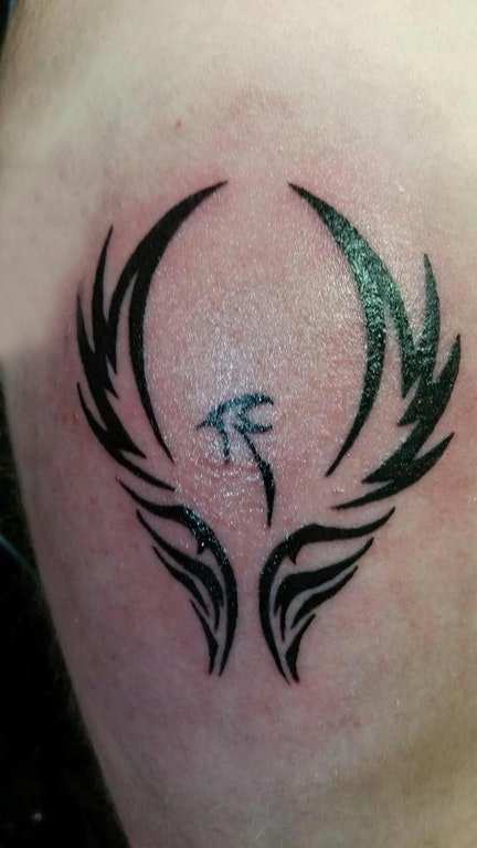 凤凰纹身 男生手臂上凤凰纹身黑色图片