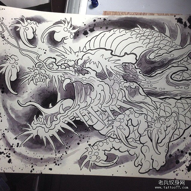 龙线条泼墨黑灰纹身图案手稿