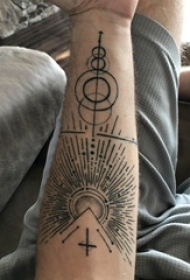 几何小清新纹身图案 女生手臂上几何小清新纹身图案