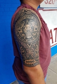 几何图腾纹身图案 男生手臂上纹身点刺技巧几何图腾纹身图案