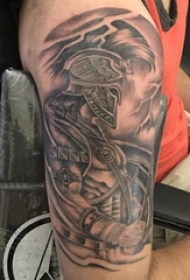 男生手臂上黑灰素描点刺技巧霸气盔甲纹身图片