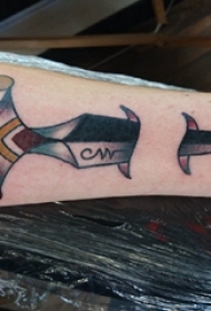 欧美匕首纹身 男生手臂上欧美匕首纹身彩绘图片