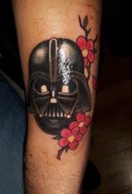 日本武士盔甲纹身 男生手臂上日本武士盔甲纹身图案