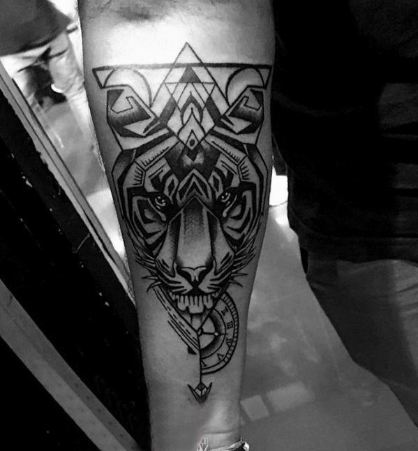老虎图腾纹身 多款黑灰纹身点刺技巧老虎图腾纹身图案