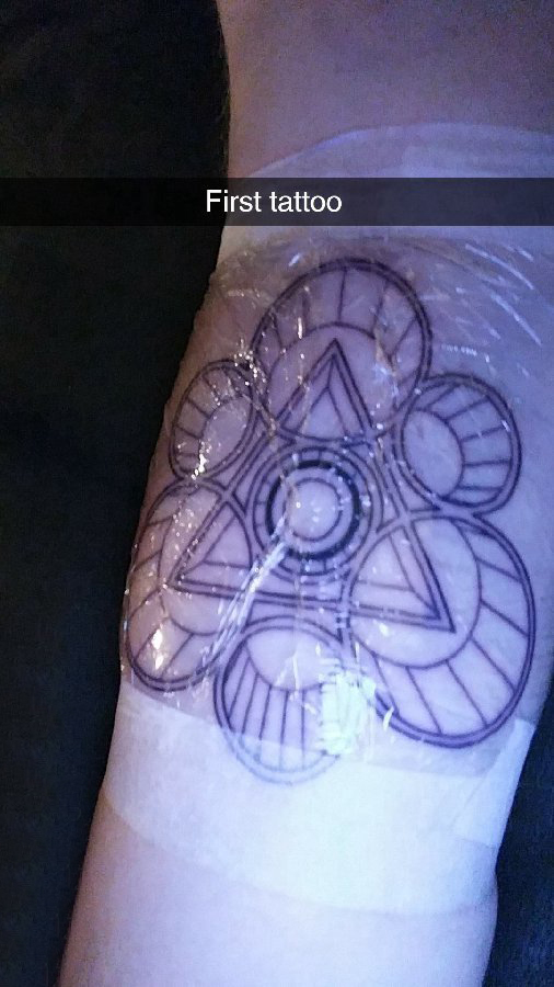 几何纹身 男生手臂上几何纹身三角形纹身图片