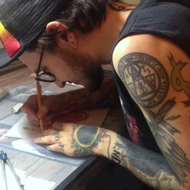 纹身点刺技巧 多款简单线条纹身点刺技巧经典纹身图案