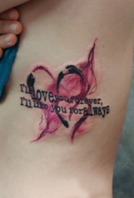 侧腰纹身图 女生侧腰上心形和英文纹身图片
