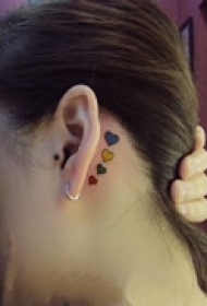 精美流行耳后图纹