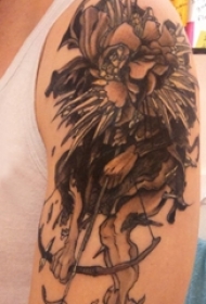 文艺花朵纹身 男生手臂上几何花朵纹身图案