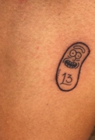 纹身卡通 男生手臂上黑色的卡通纹身图片