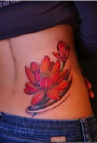 精美花语腰部纹身