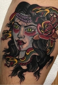 小腿对称纹身 男生小腿上玫瑰和美杜莎纹身图片
