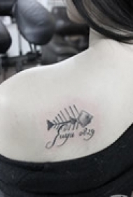 精美小巧肩部纹身