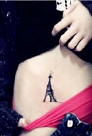 简约可爱腹部纹身