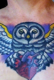 纹身猫头鹰 男生锁骨下动物纹身猫头鹰图片