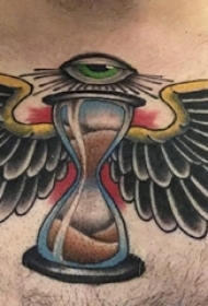 彩色老鹰纹身 男生锁骨下彩色老鹰纹身图片