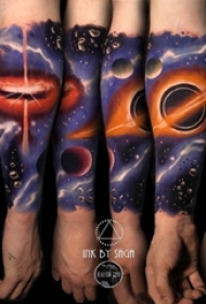 纹身星球 男生手臂上小星球纹身图案