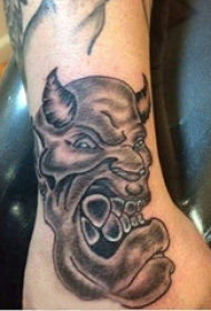 般若面具纹身 男生手背上般若面具纹身图案