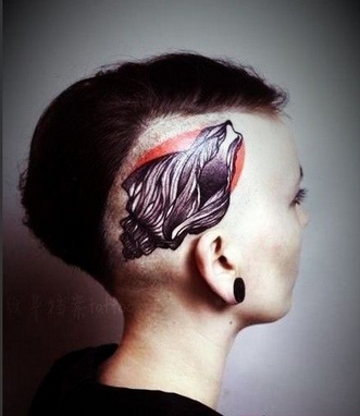 个性头侧精美纹身