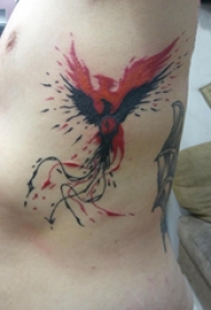 纹身凤凰 男生腰部凤凰纹身图片