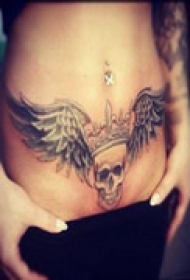 创意翅膀腹部纹身