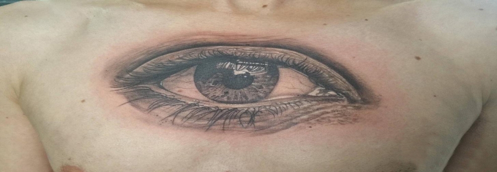 眼睛纹身 男生锁骨下眼睛纹身图片