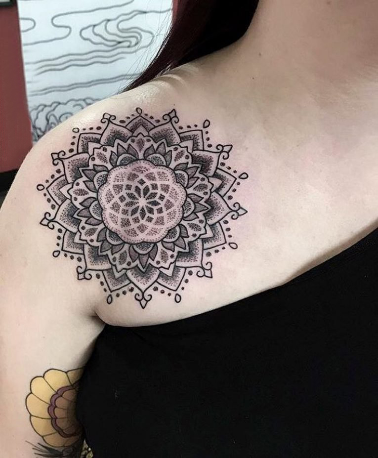 欧美锁骨纹身图 多款简单线条纹身素描欧美锁骨纹身图案