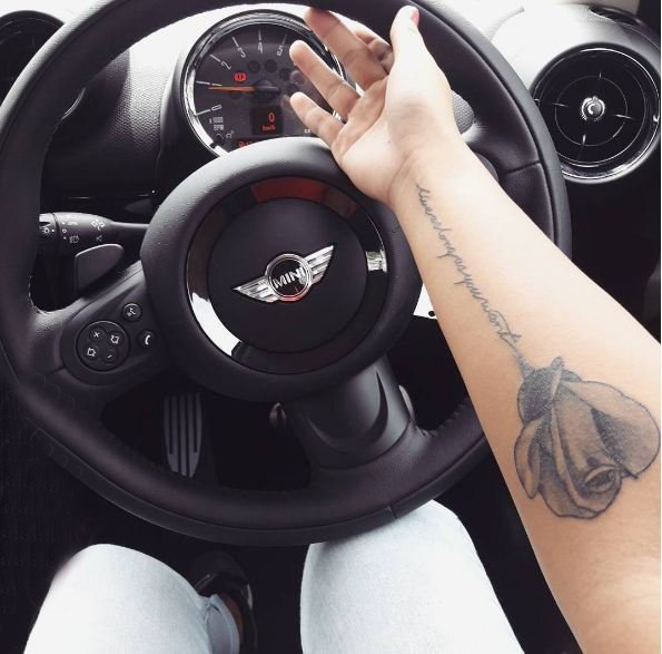 手臂纹身图片 多款简单线条纹身素描文艺手臂纹身图案