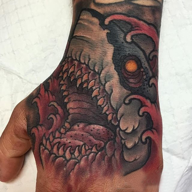 恐怖纹身 多款简单线条纹身彩色恐怖纹身图案