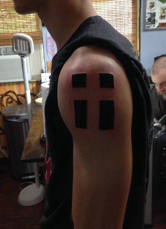 欧美几何纹身图案 男生手臂上几何纹身图案