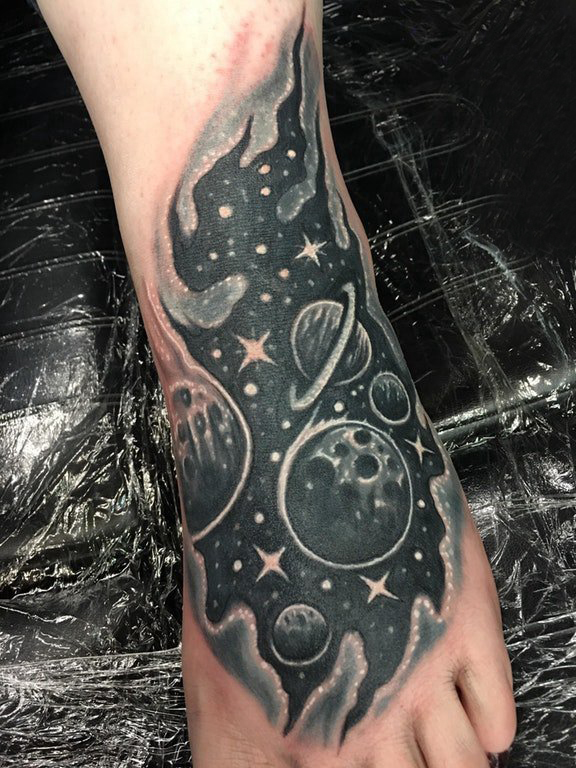 纹身星球 男生脚部星球纹身图案