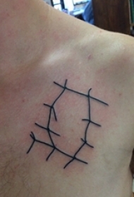 几何纹身 男生胸部极简线条纹身图片