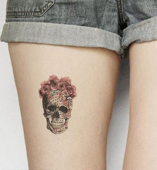 流行时尚腿部纹身