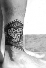 几何纹身 多款简单线条纹身素描几何纹身图案
