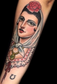 女生人物纹身图案 女生手臂上彩色的人物纹身图片
