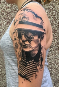 人物纹身图片 女生手臂上人物纹身图片