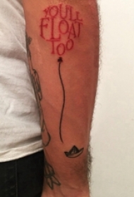 手臂纹身素材 男生手臂上帆船和英文纹身图片