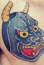 般若纹身图 男生胸部彩色的般若纹身图片