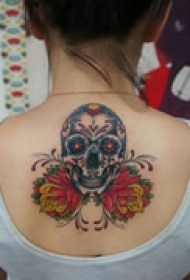 艺术骷髅背部纹身