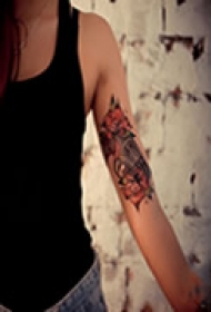 精美艺术手臂纹身