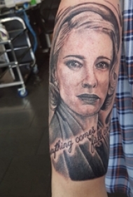 人物肖像纹身 男生手臂上女性人物纹身图案