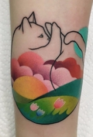 纹身风景 女生手臂上风景和猫咪纹身图片