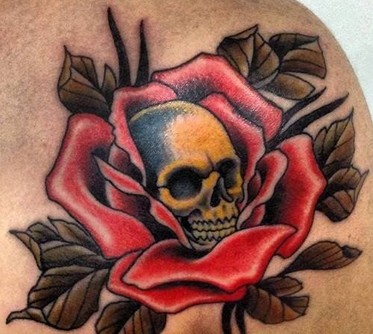 艺术骷髅肩部纹身