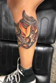 般若面具纹身 男生小腿上彩色的般若纹身图片