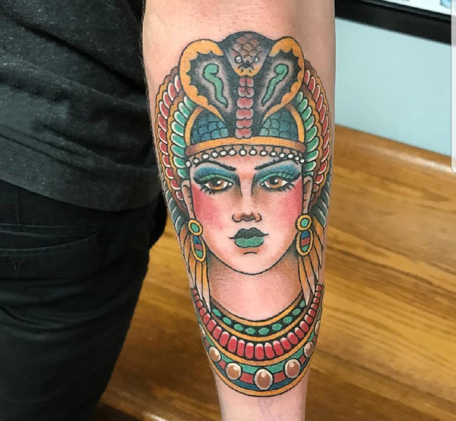 人物肖像纹身 男生手臂上人物肖像纹身图案